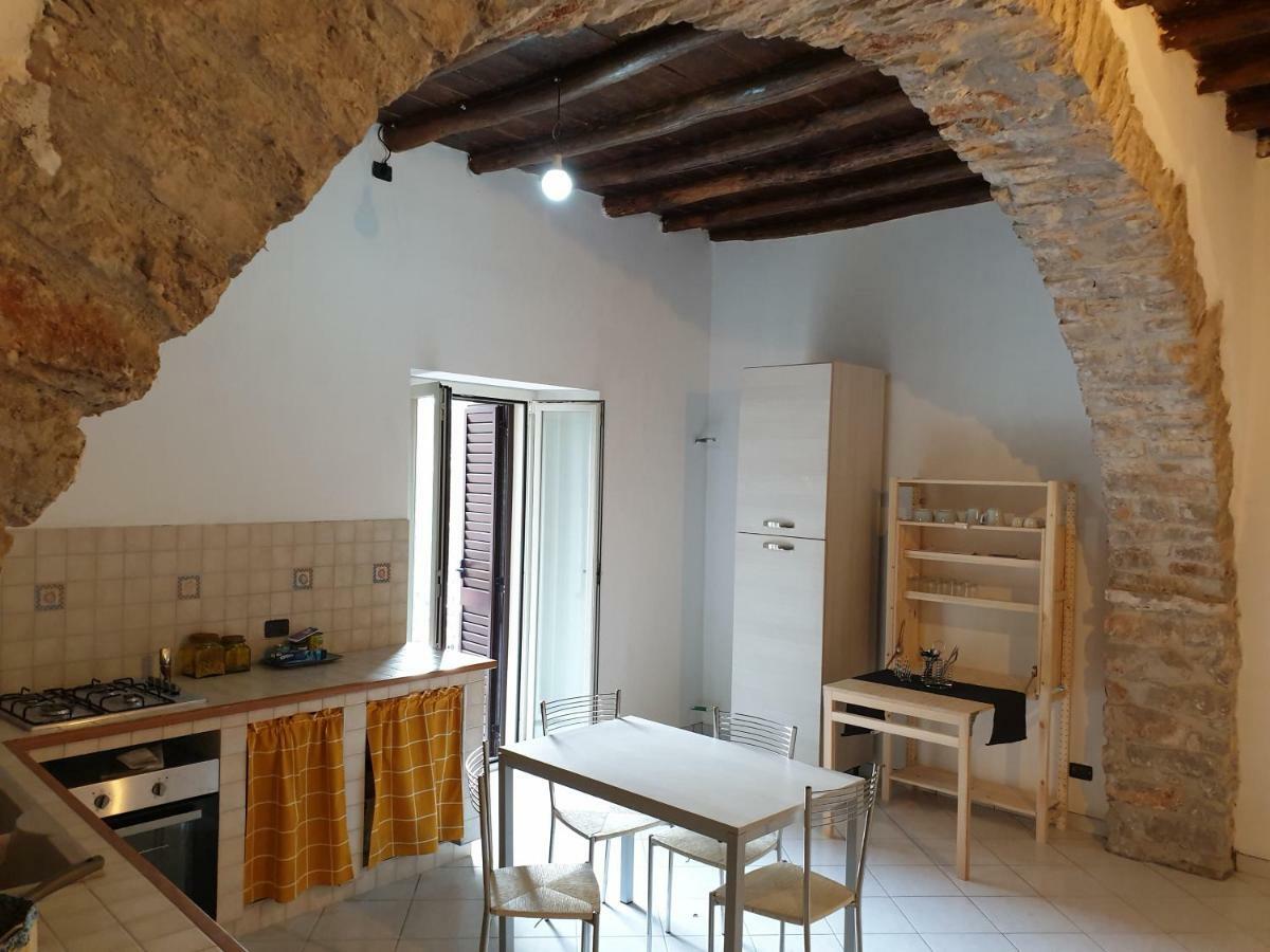 B&B "Il Vicoletto" Itri Εξωτερικό φωτογραφία